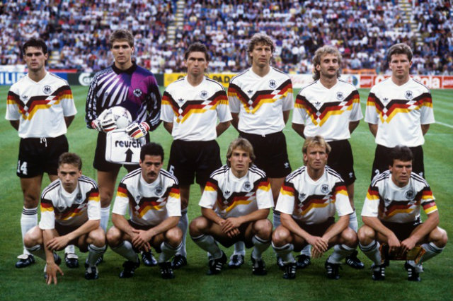 Sacrifice systematic canvas De la Germania '90 până la Arsenal 2005: cele mai frumoase 15 echipamente  din toate timpurile